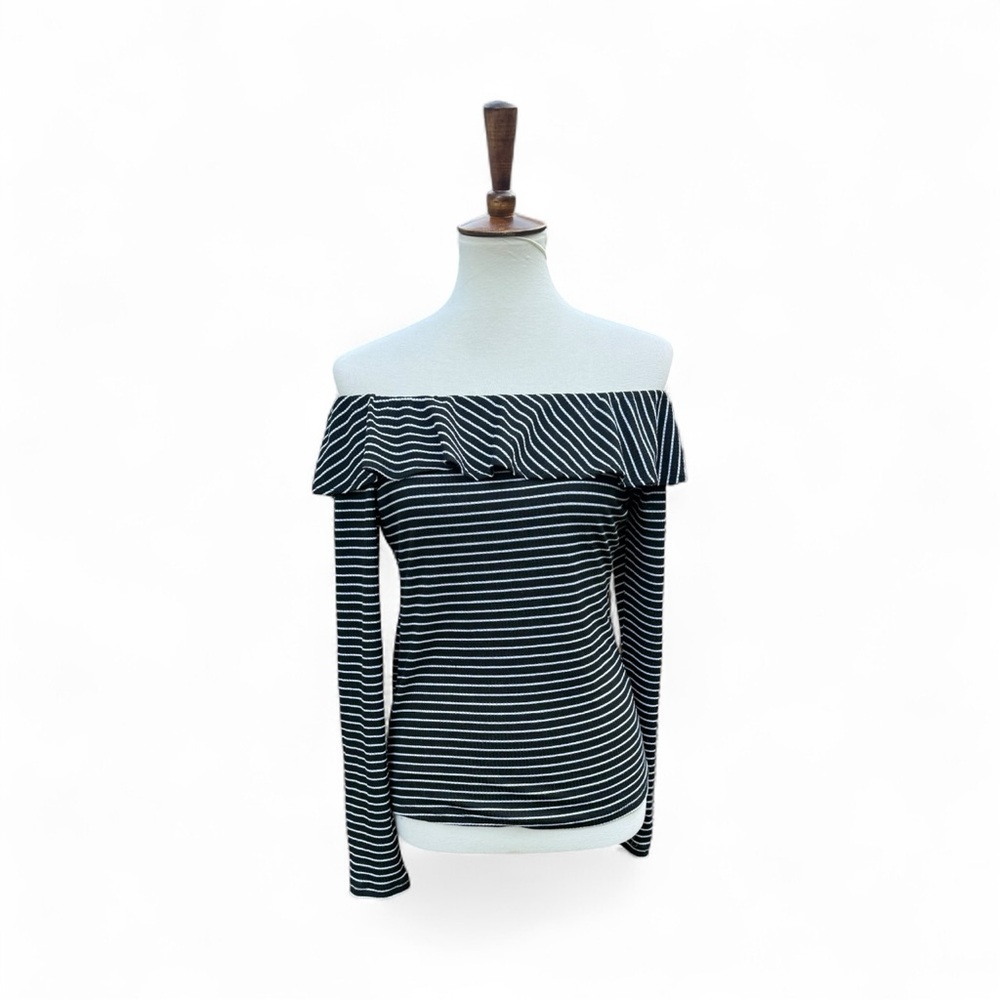 Jolie Black and White Striped Off-Shoulder Top Size S